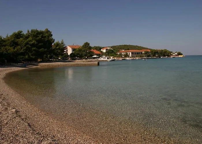 Indira לוביסטה