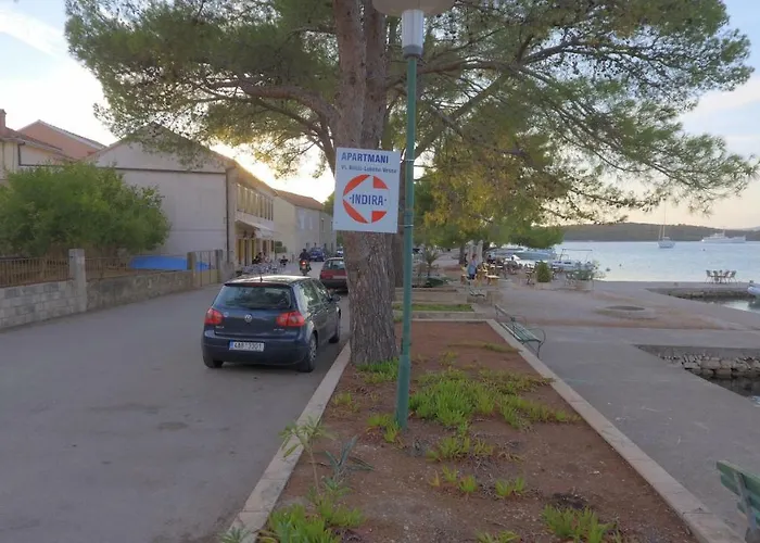 דירה Indira לוביסטה